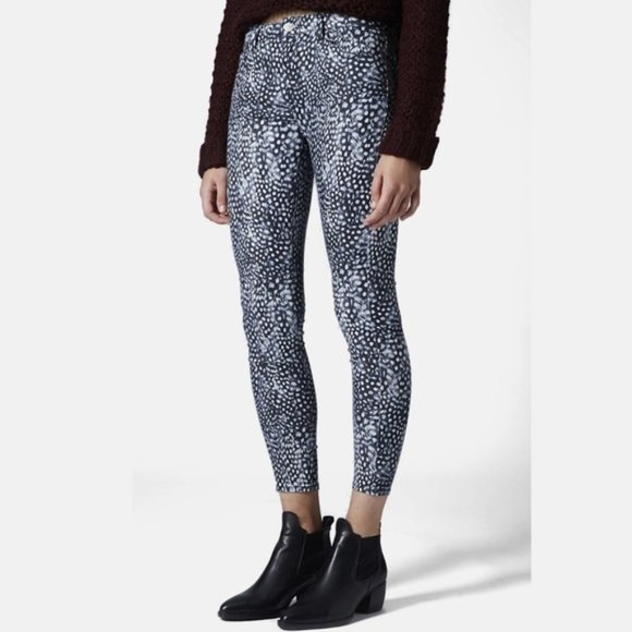Topshop Denim - TOPSHOP Moto Leigh Jeans in Guinea Dot Print 28
